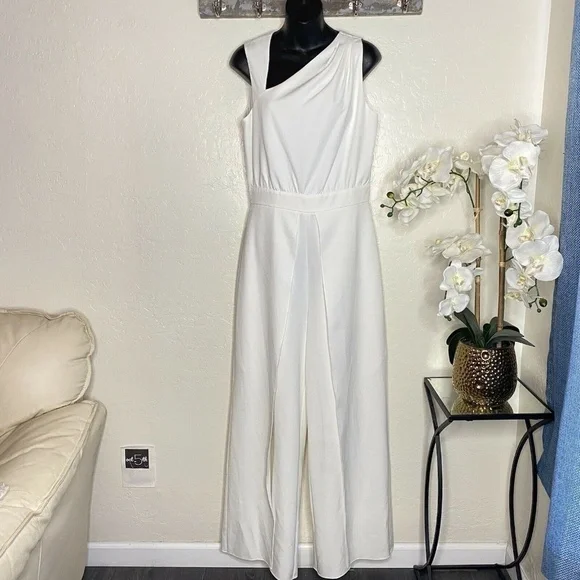 Alexia Admor Sleeveless Wide Legged Jumpsuite 8 - Picture 1 of 3